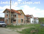 CONSTRUCTII CASE LA ROSU